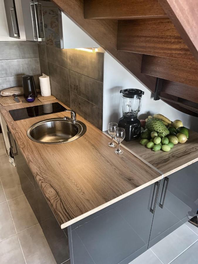 Appartement Duplex Climatise Avec Wi-Fi - Plage Pointe Marin A Pieds, Recemment Renove Sainte-Anne Luaran gambar