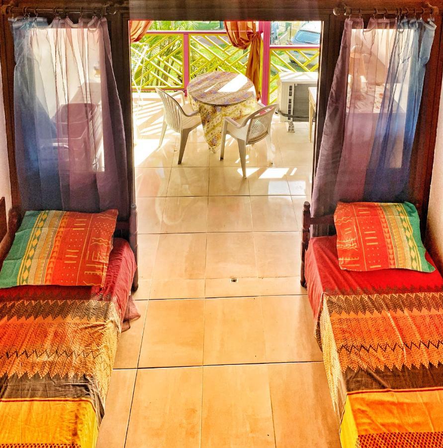 Appartement Duplex Climatise Avec Wi-Fi - Plage Pointe Marin A Pieds, Recemment Renove Sainte-Anne Luaran gambar